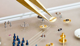 济南伯爵指定维修门店打开表壳